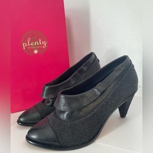 Plenty by Tracy Reese Gina Ankle Bootie Leather Wool gray black Size 39 Anthro